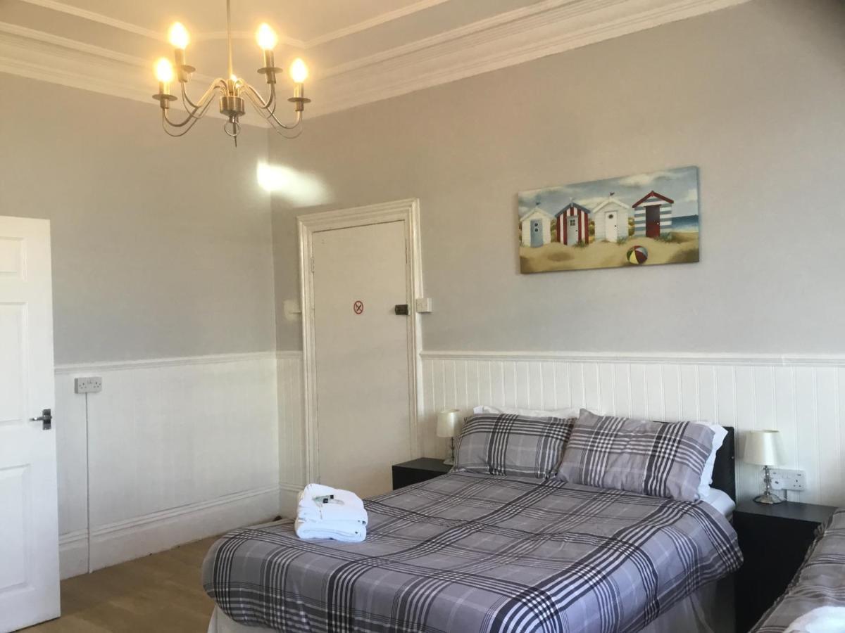 Cara Guesthouse Whitley Bay Bagian luar foto