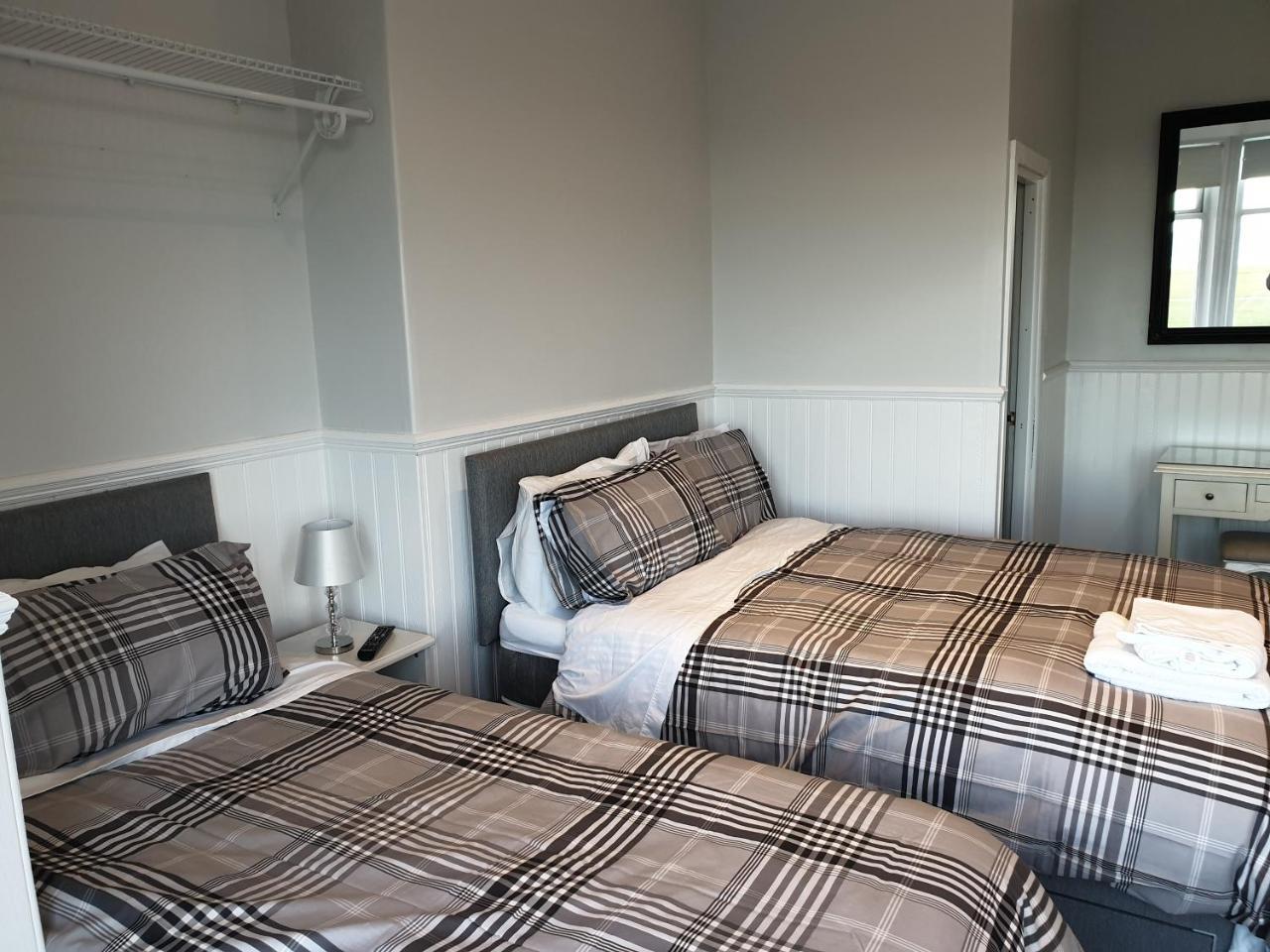 Cara Guesthouse Whitley Bay Bagian luar foto